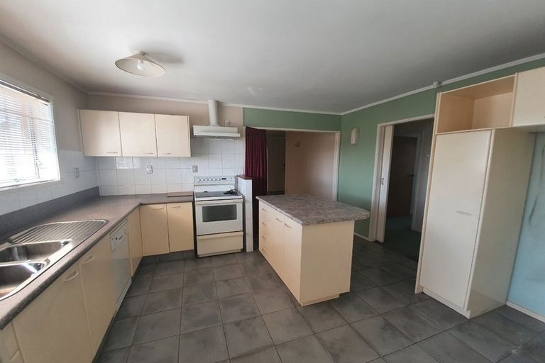 Photo of property in 2/108 Beach Road, Pahurehure, Papakura, 2113