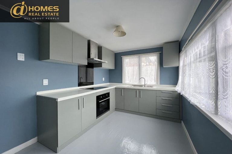 Photo of property in 13 Lavelle Road, Henderson, Auckland, 0612