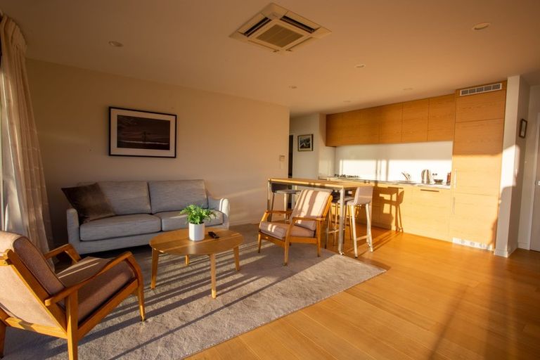 Photo of property in 19 Balmoral Lane, Redcliffs, Christchurch, 8081