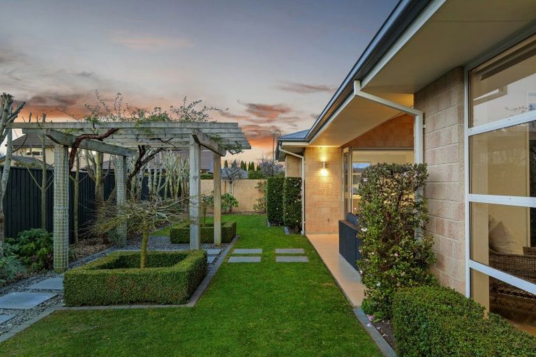 Photo of property in 23 Applefield Court, Northwood, Christchurch, 8051