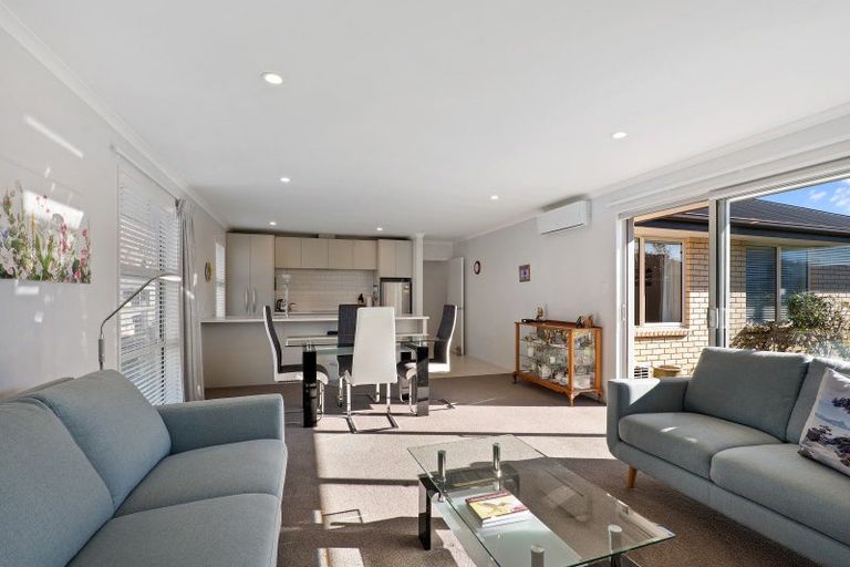 Photo of property in 12 Killarney Avenue, Halswell, Christchurch, 8025