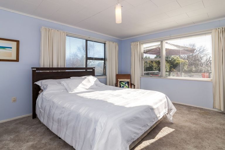 Photo of property in 49 Matuku Street, Two Mile Bay, Taupo, 3330