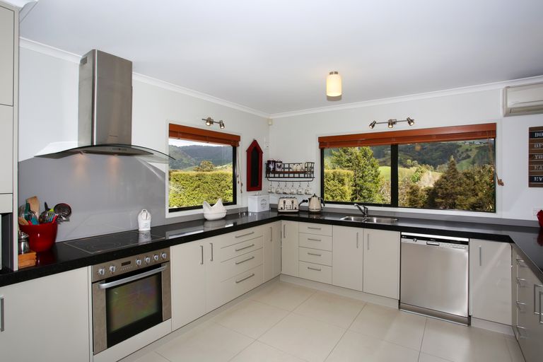 Photo of property in 20 Phillips Road, Ness Valley, Papakura, 2585