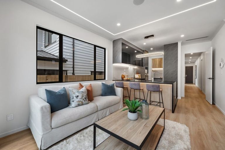 Photo of property in 7 Sagitta Drive, Flat Bush, Auckland, 2019