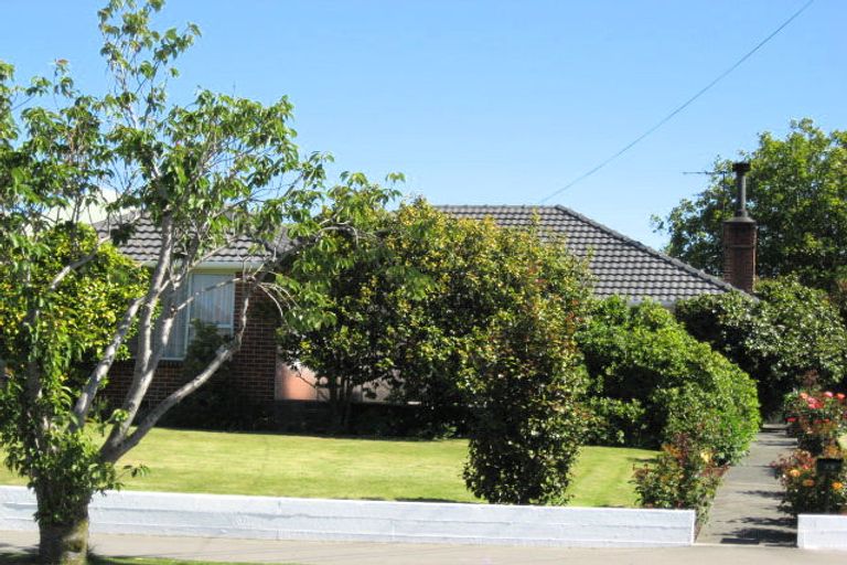 Photo of property in 33 Staveley Street, Avonhead, Christchurch, 8042