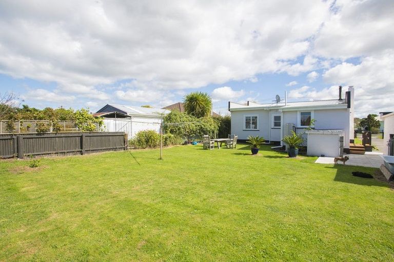 Photo of property in 37 Muir Street, Te Hapara, Gisborne, 4010