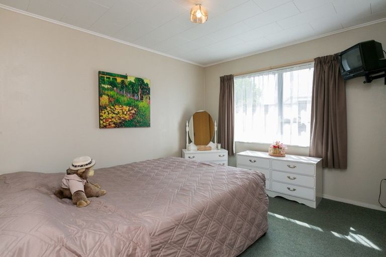 Photo of property in 1/22 Oxford Street, Taradale, Napier, 4112