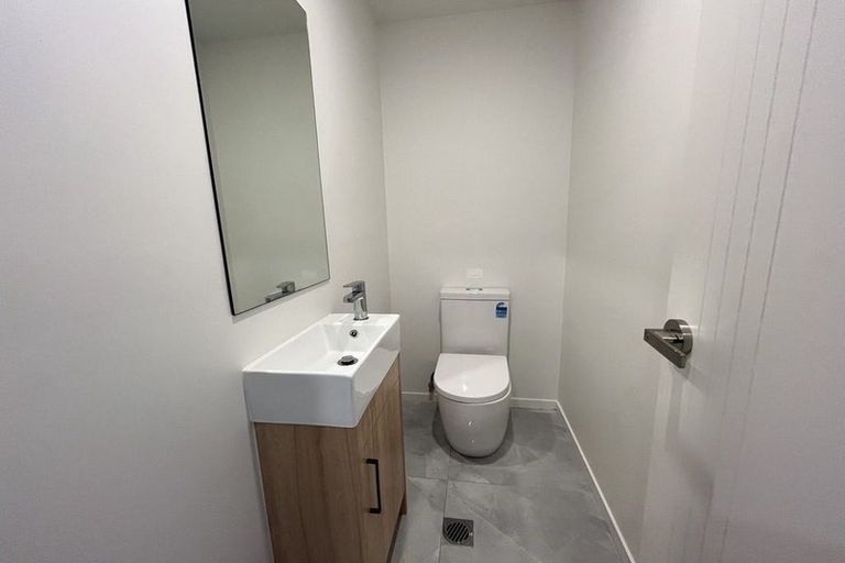 Photo of property in 40 Korokio Lane, Henderson, Auckland, 0612