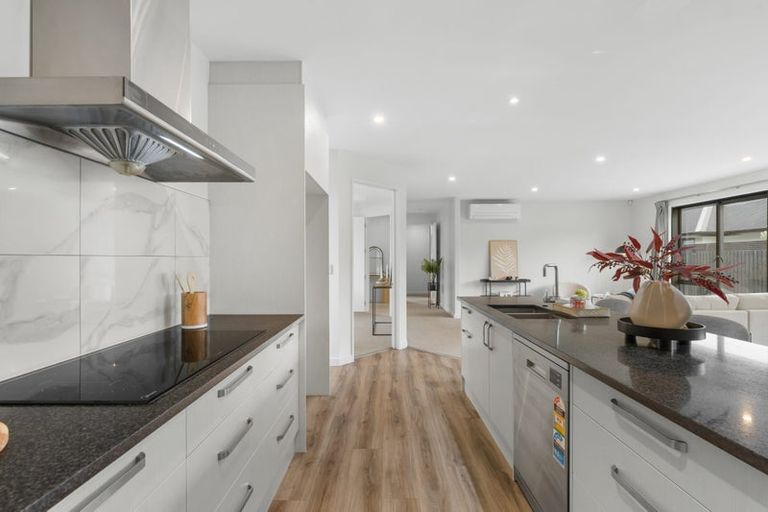 Photo of property in 11 Little Gem Road, Hornby, Christchurch, 8025