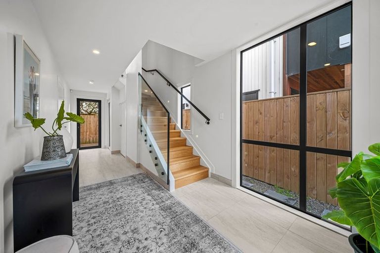 Photo of property in 5b Lomond Street, Takapuna, Auckland, 0622