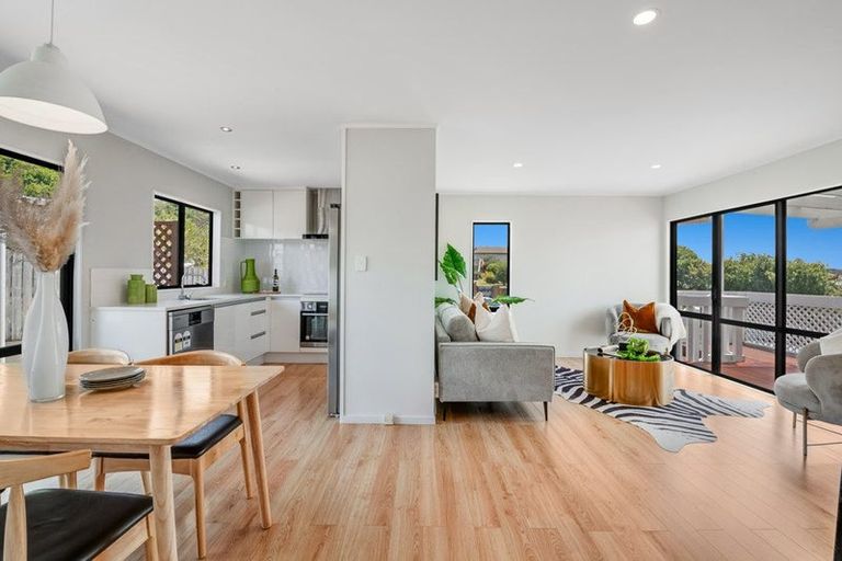 Photo of property in 1/12 Jumento Place, Unsworth Heights, Auckland, 0632