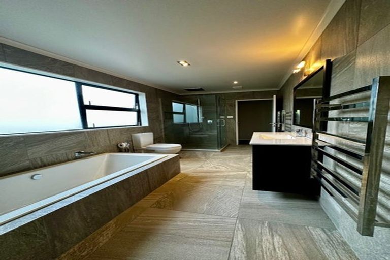 Photo of property in 100a Cyril French Drive, Flat Bush, Auckland, 2016