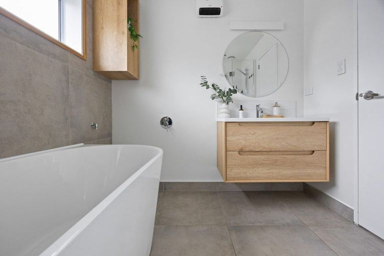 Photo of property in 25 Dunbarton Street, Redwood, Christchurch, 8051