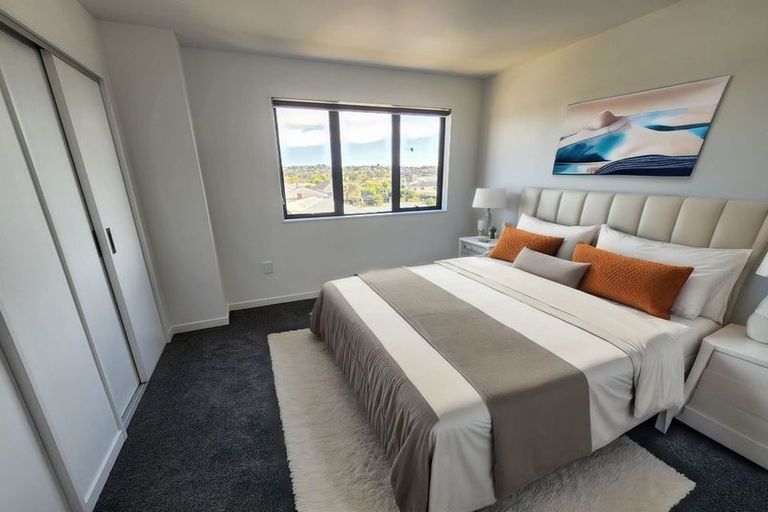 Photo of property in 3/3 Abbotleigh Avenue, Te Atatu Peninsula, Auckland, 0610