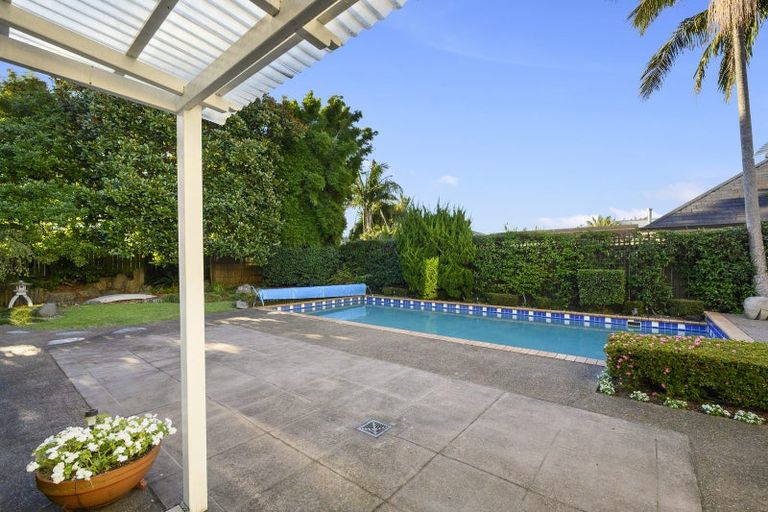 Photo of property in 12 Cecil Road, Milford, Auckland, 0620