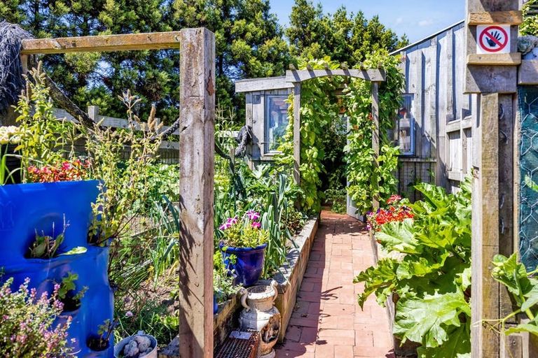 Photo of property in 355 Ngawhini Road, Hawera, 4674