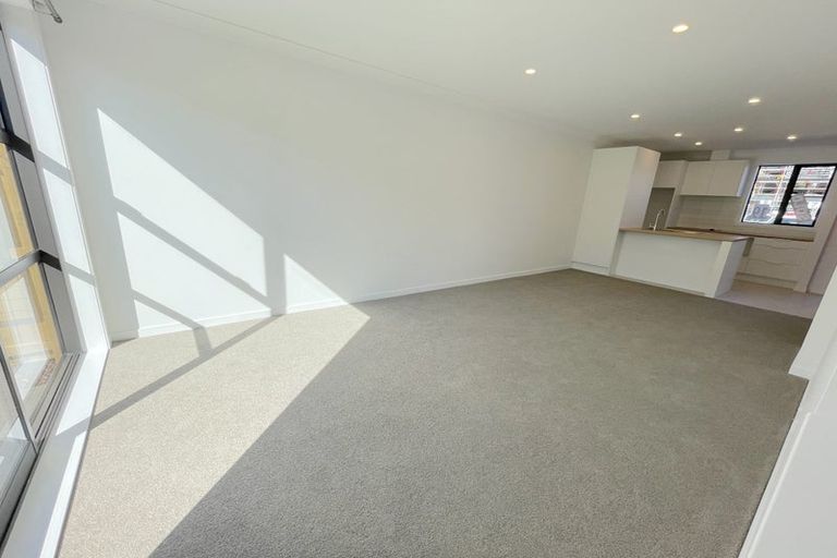 Photo of property in 9 Kaokao Lane, Mangere, Auckland, 2022