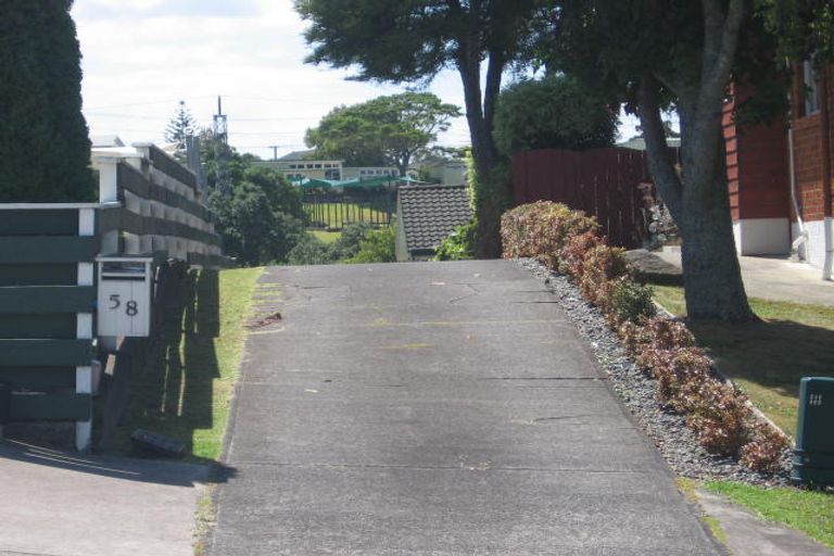 Photo of property in 58 Bentley Avenue, Glenfield, Auckland, 0629