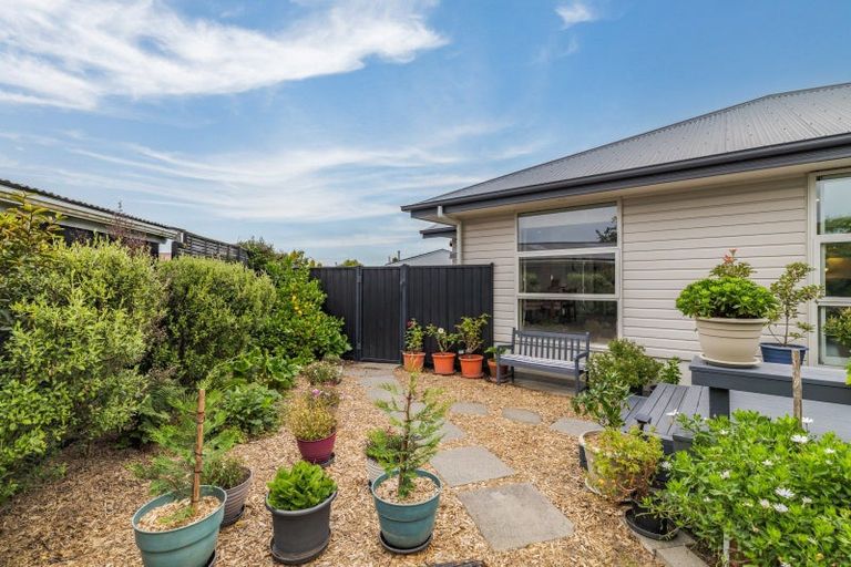 Photo of property in 10 Cowper Place, Avondale, Christchurch, 8061