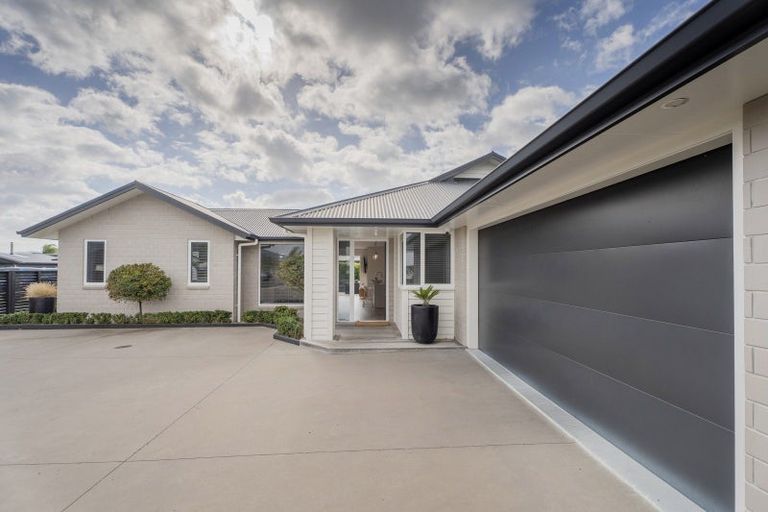 Photo of property in 134 Kupe Drive, Whitianga, 3510
