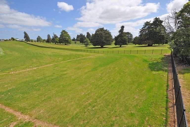 Photo of property in 49 Murray Ward Drive, Te Kauwhata, 3710