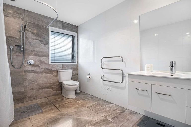 Photo of property in 6 Navy Lane, Papamoa, 3118