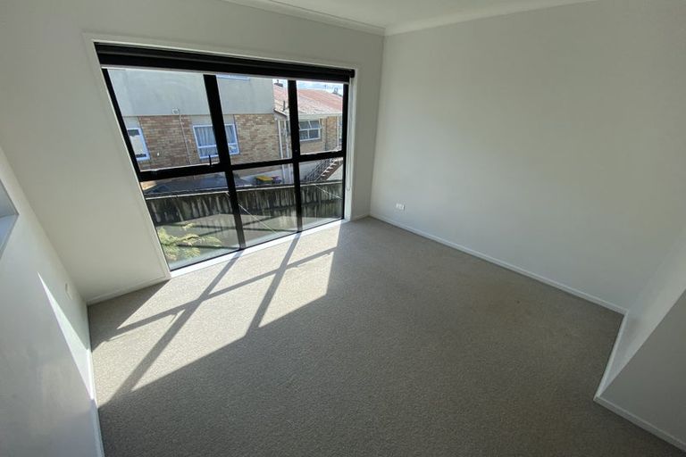 Photo of property in 2/101 Aurora Terrace, Hillcrest, Hamilton, 3216
