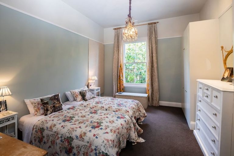 Photo of property in 42 Holly Road, St Albans, Christchurch, 8014