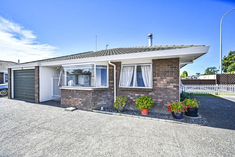 Photo of property in 1110a Karamu Road North, Mayfair, Hastings, 4122