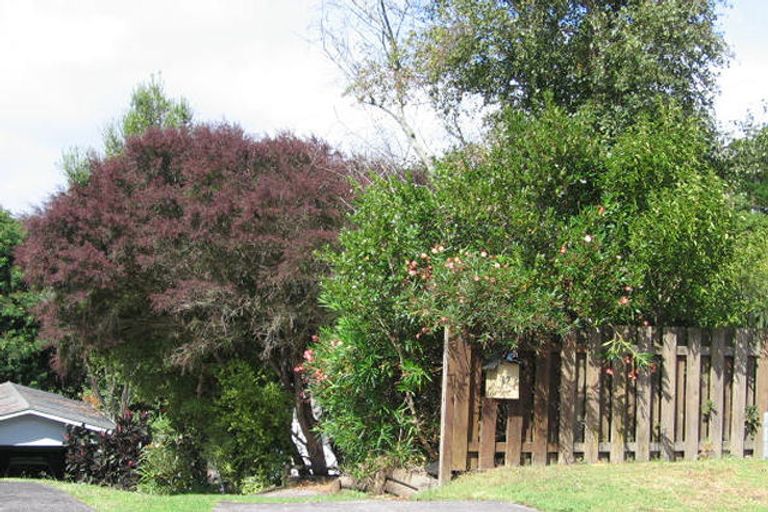 Photo of property in 17 Valron Road, Te Atatu South, Auckland, 0602