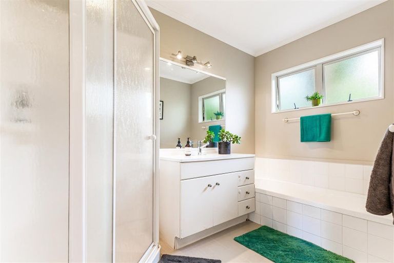 Photo of property in 3 Ascot Way, Orewa, 0931