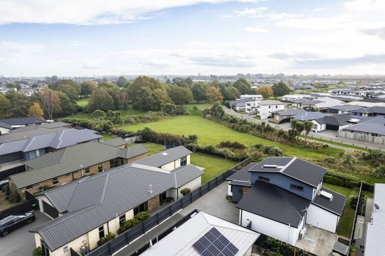 Photo of property in 6 Kilkivan Lane, Broomfield, Christchurch, 8042