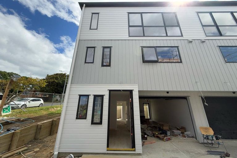 Photo of property in 10 Howe Street, Howick, Auckland, 2014