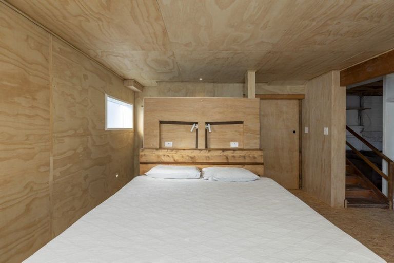 Photo of property in 43 Kaitawa Crescent, Paraparaumu, 5032