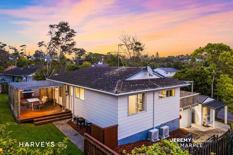 Photo of property in 12 Pimento Place, New Lynn, Auckland, 0600