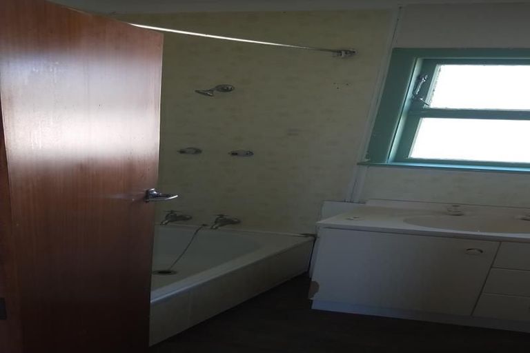 Photo of property in 8 John F Kennedy Drive, Milson, Palmerston North, 4414