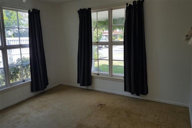 Photo of property in 8 Moorpark Place, Ilam, Christchurch, 8041