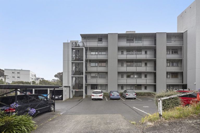 Photo of property in Manston Apartments, 1d/145 Ohiro Road, Brooklyn, Wellington, 6021