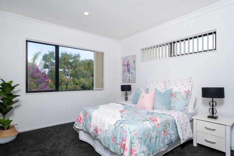 Photo of property in 3 Parani Court, Te Atatu Peninsula, Auckland, 0610