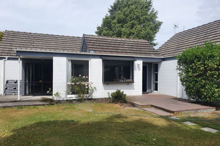 Photo of property in 87 Clyde Road, Ilam, Christchurch, 8041