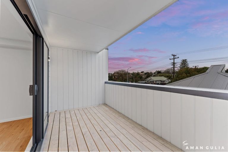 Photo of property in 2/63 Gardner Avenue, New Lynn, Auckland, 0600