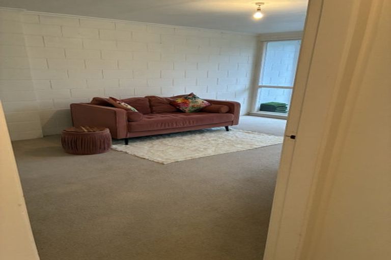 Photo of property in 2/3 Kowhai Street, Eastbourne, Lower Hutt, 5013