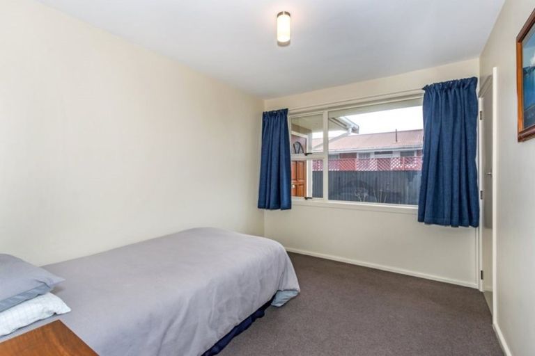Photo of property in 132 Effingham Street, North New Brighton, Christchurch, 8083