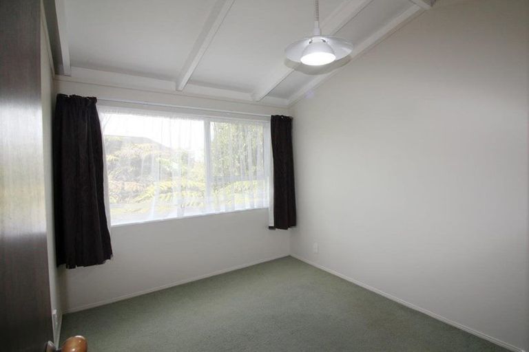 Photo of property in 3/42 Manuka Road, Glenfield, Auckland, 0629