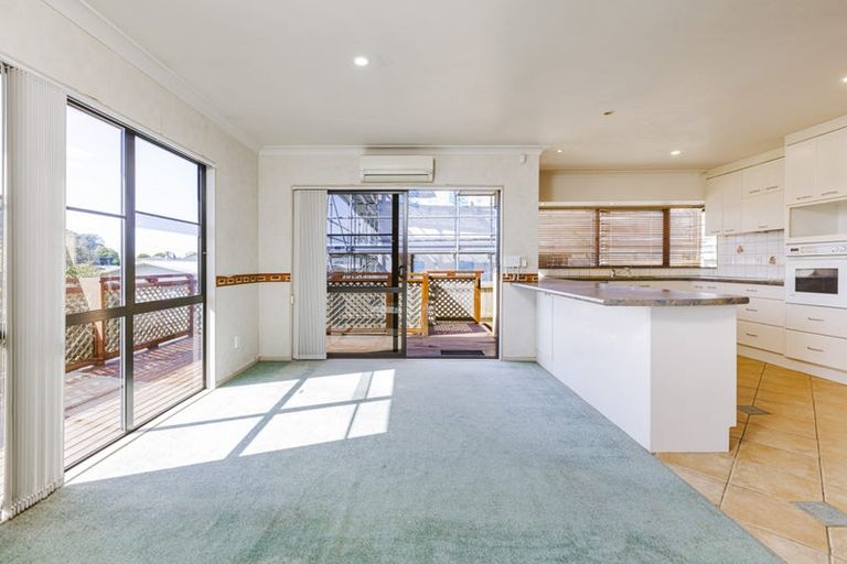 Photo of property in 48a Clevedon Road, Papakura, 2110