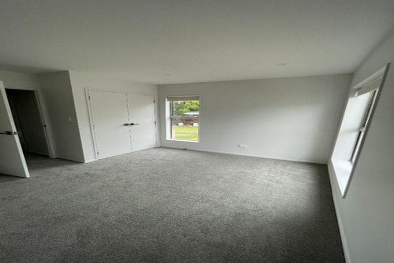 Photo of property in 2d Cockayne Crescent, Sunnynook, Auckland, 0620