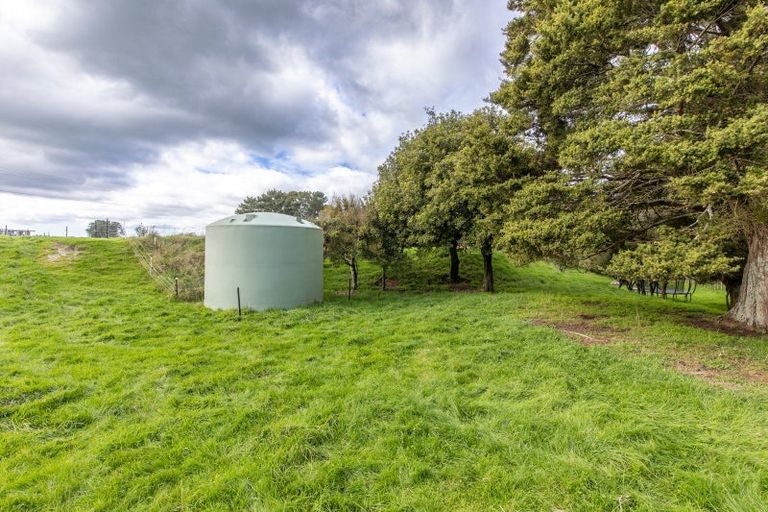 Photo of property in 137 Kiritaki Road, Dannevirke, 4972