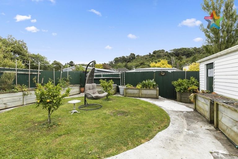 Photo of property in 71 Wellington Road, Wainuiomata, Lower Hutt, 5014