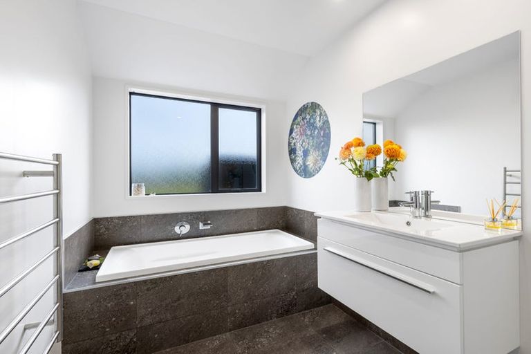 Photo of property in 10 Elizabeth Allen Drive, West Melton, 7618