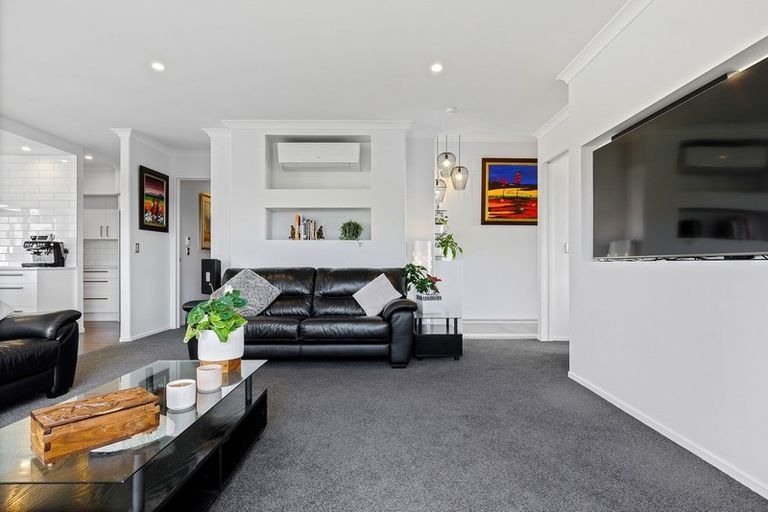 Photo of property in 6 Blair Place, Kaiapoi, 7630